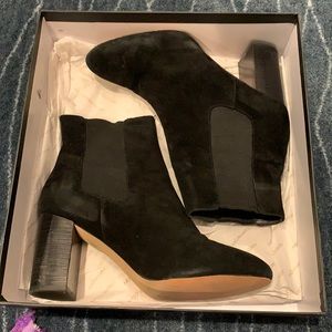 Black heels booties
